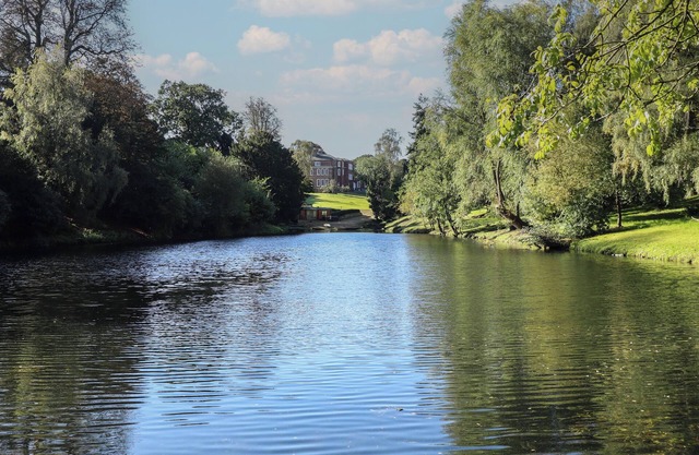 LAKEHOUSE, romantic, with a garden in Spilsby