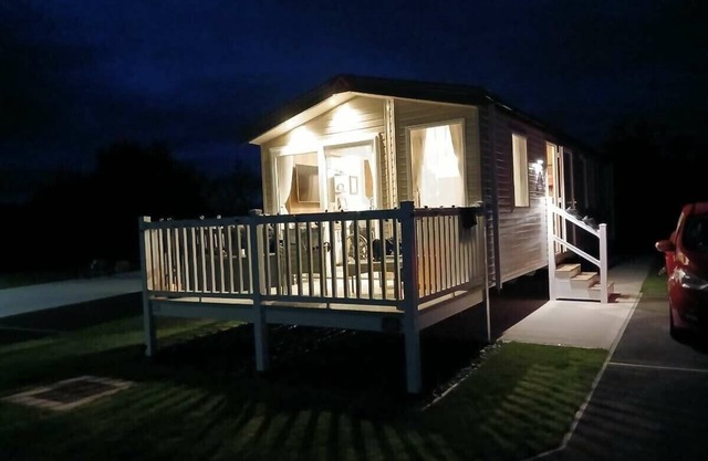 LAKELAND LEISURE PARK - HOLIDAY ACCOMMODATION 20349 in Grange-Over-Sands