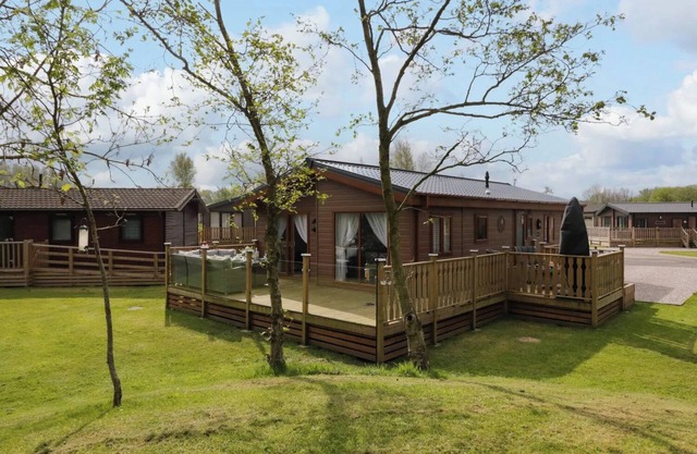 Lakeland Lodge- 3Bed-2 Bath- Private Patio