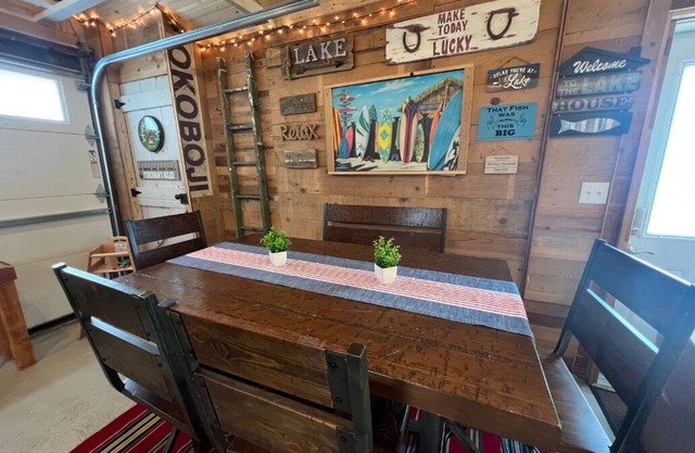 LakeLux:FirePit,FamFriendly,Porch,Sleeps10