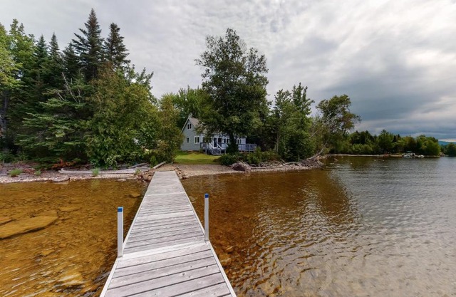Lakeshore Lovely