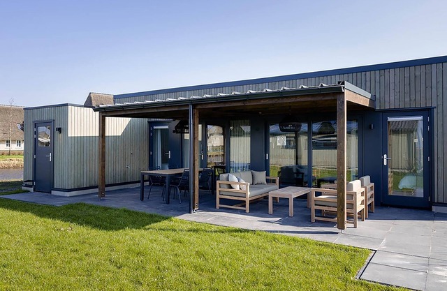 Lakeside Bliss in Friesland