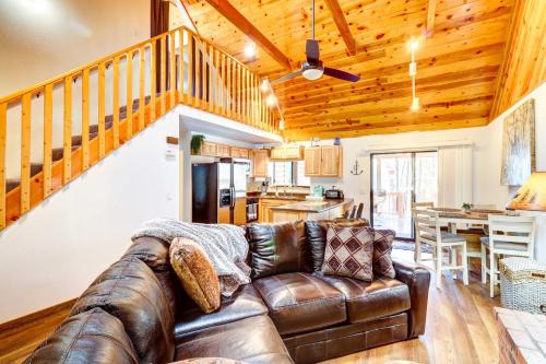 Lakeside Cabin Rental with Hot Tub - Close to Hiking
