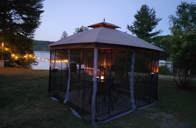 Lakeside Cottage,Beach,Hot Tub,Wifi,Arcade,MovieRm