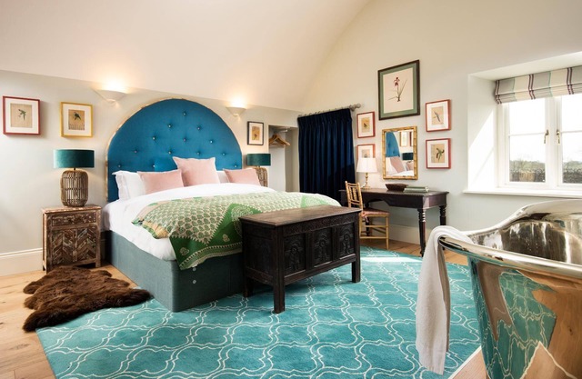 Lakeside Cottage, Emily in Capheaton, Northumberland - sleeping 2 guests in one bedroom