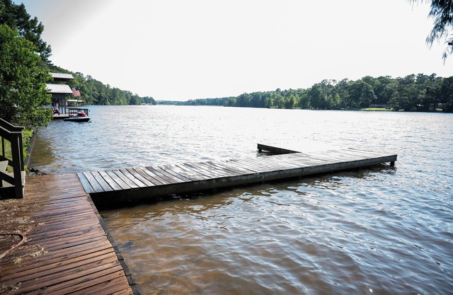 Lakeside Escape