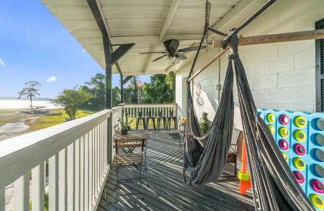 Lakeside Family Game House @Red Ear River RV Park