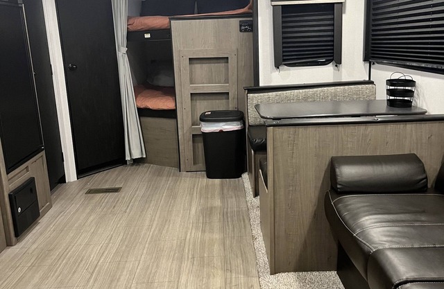 Lakeside Glamping escape at Kerens by Corsicana