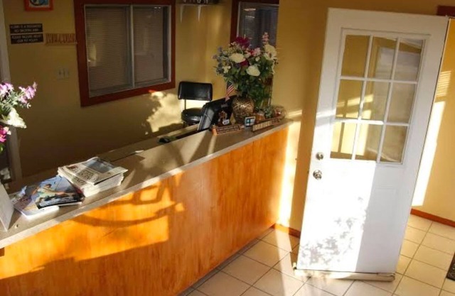 Lakeside Inn & Suites by OYO Mathis I 37