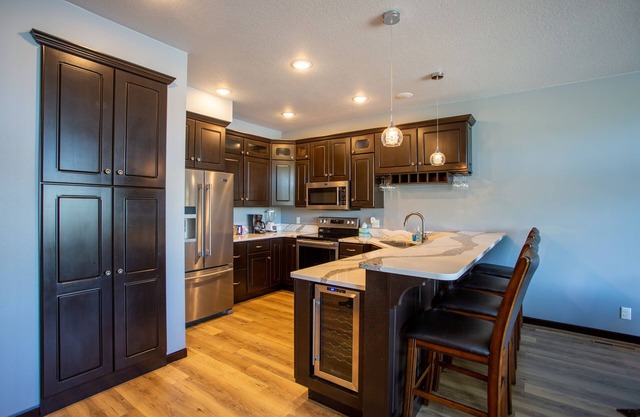 Lakeside luxury condo