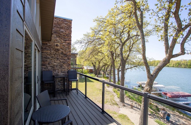 Lakeside Luxury Condo