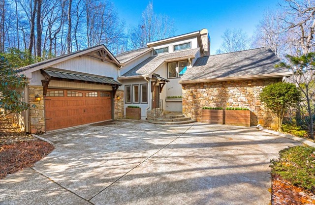 Lakeside Retreat