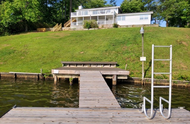 Lakeside retreat