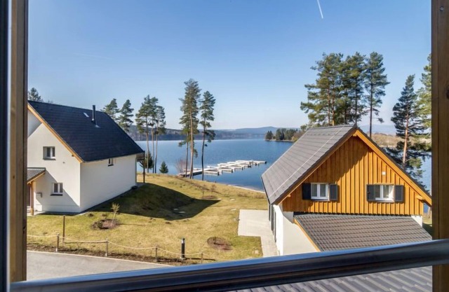 Lakeside Village 6 by Interhome