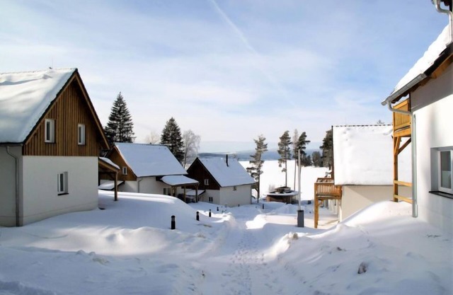 Lakeside Village 7 by Interhome