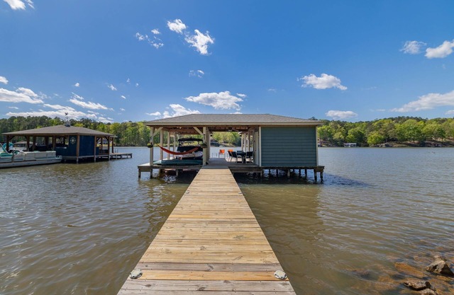 Lakeview, Dock, Rooftop, Firepit, Kayak, Games