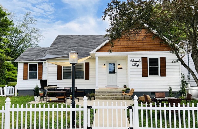 Lakewoods Cottage