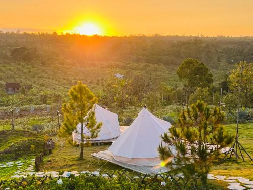 LakHill Farmstay