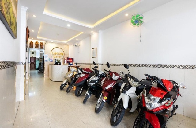 Lam Sơn Hotel
