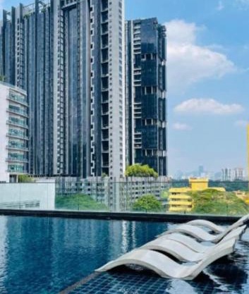 LaMiaCasa 2BR 4PAX Reizz Residences with Balcony and Town Views