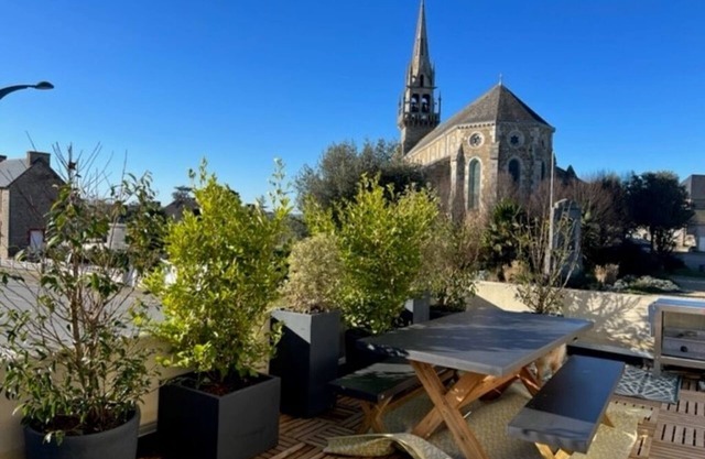 LANCIEUX - HOUSE WITH TERRACE - 4 BEDROOMS
