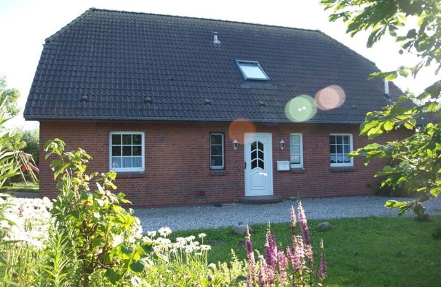 Land und Meer means guesthouse "Country and Sea"