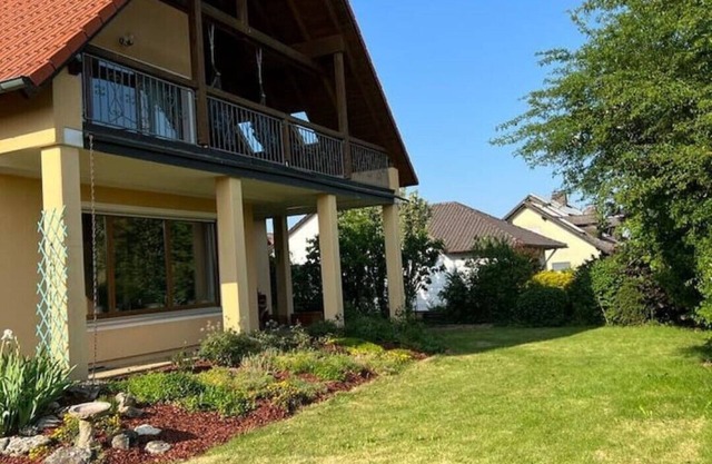Landhaus mit Pool - mit 125qm & mit Großen Garten & Sehr Ruhige Lage