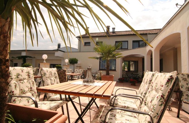 Landhotel Bergischer Hof GmbH Marialinden