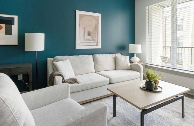 Landing | Amazing 1BD, Pool, Gym