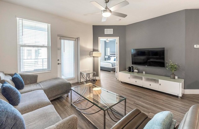 Landing | Amazing 2BD, Clubhouse, Pool