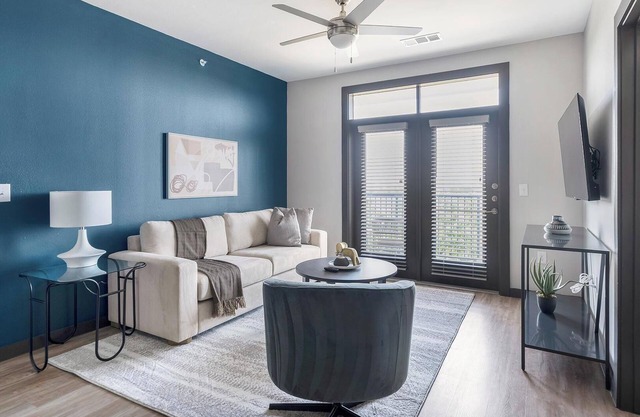 Landing | Amazing 2BD, Pool, Clubhouse