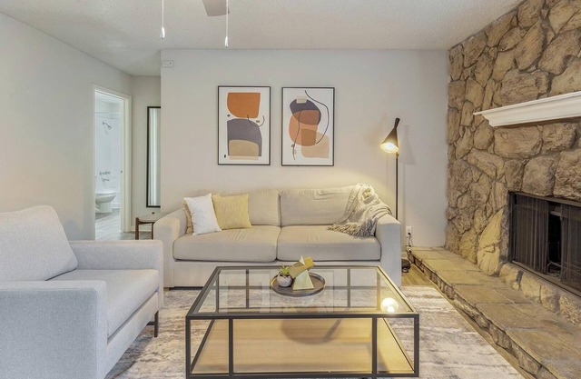 Landing | Amazing 2BD, Pool, Courtyard