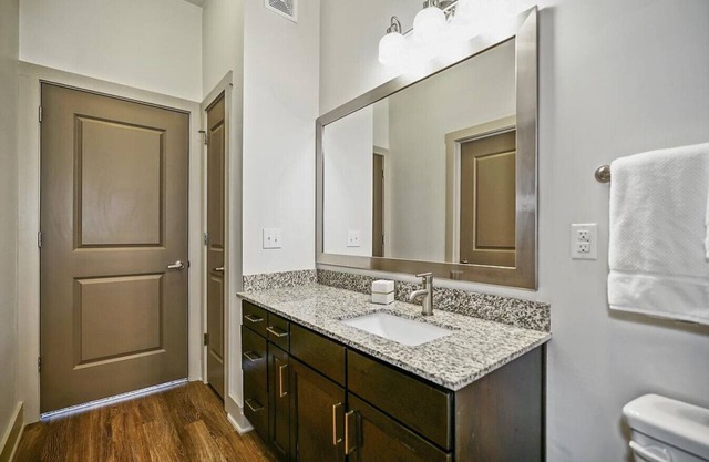 Landing at 4700 Colonnade - 2 Bedrooms in Overton