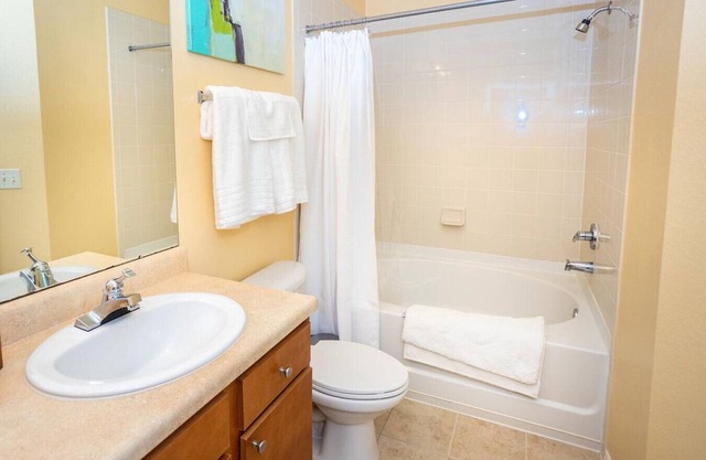 Landing at Courtney Trace Apartments - 3 Bedrooms in Downtown Brandon