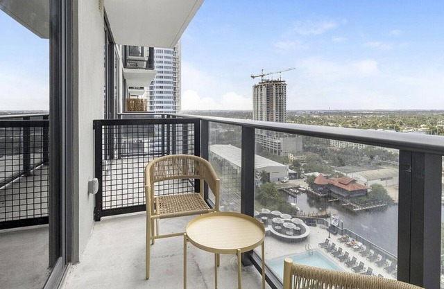 Landing at Flow Fort Lauderdale - Studio in South Fort Lauderdale