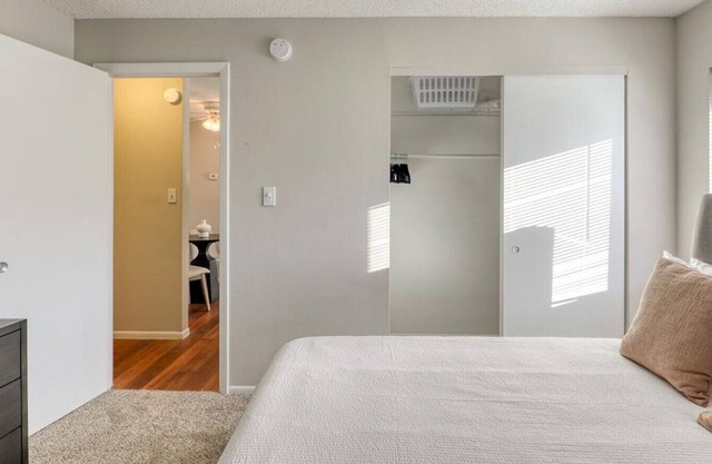 Landing at Gateway on 4th Apartments - 1 Bedroom in Downtown St. Petersburg