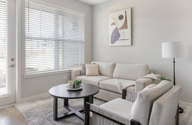 Landing at Laurel at Dry Creek - 1 Bedroom in E.