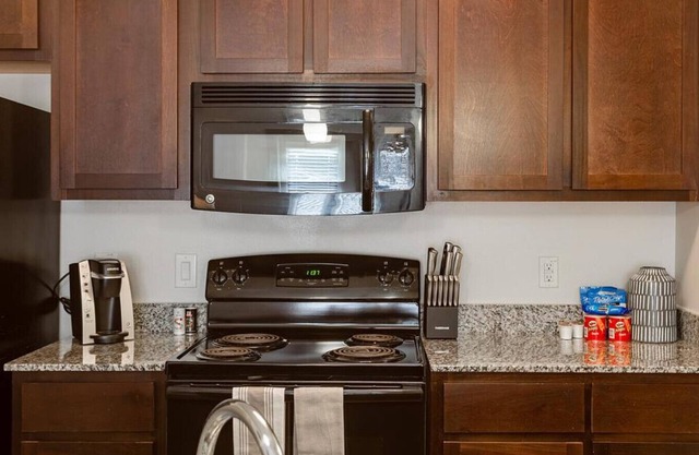 Landing at Madison at Westinghouse - 1 Bedroom in Downtown Georgetown