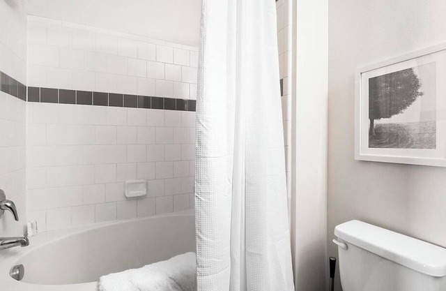 Landing at Madison at Westinghouse - 1 Bedroom in Downtown Georgetown