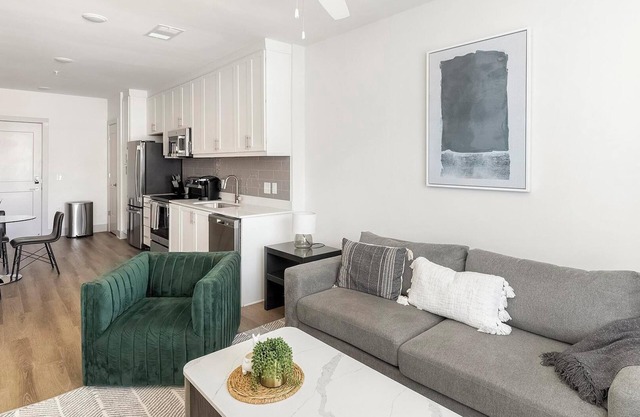 Landing at The Gallery - 1 Bedroom in West Hunt.