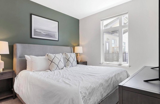 Landing at Vanguard - 2 Bedrooms in Newberry