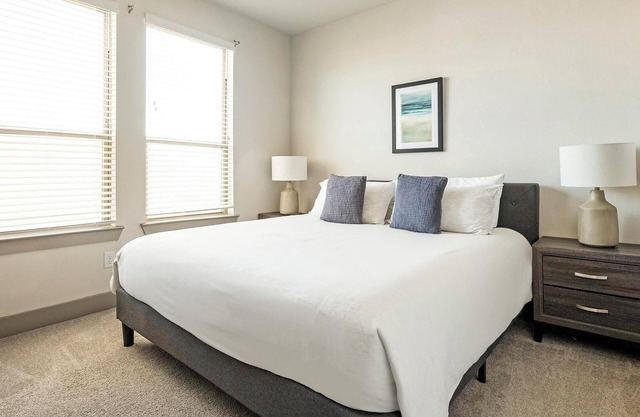 Landing | Beautiful 1BD, Gym, Clubhouse
