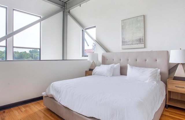 Landing | Beautiful 1BD, Gym, Clubhouse