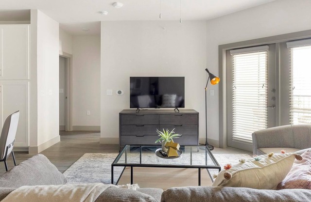 Landing | Beautiful 1BD, Pool, Clubhouse