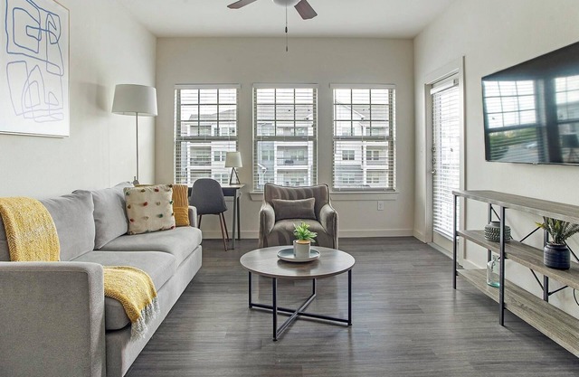 Landing | Beautiful 1BD, Clubhouse, Gym