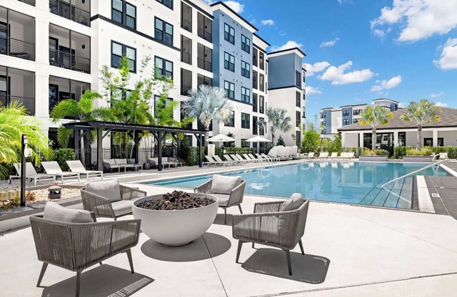 Landing | Chic 1BD, Clubhouse, Gym