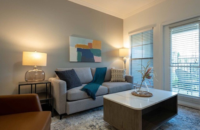 Landing | Chic 1BD, Courtyard, Pool