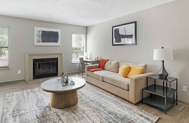 Landing | Chic 1BD, Pool, Clubhouse