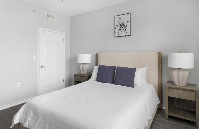 Landing | Chic 2BD, Game Room, Pool