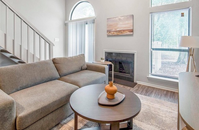 Landing | Chic 2BD, Game Room, Clubhouse
